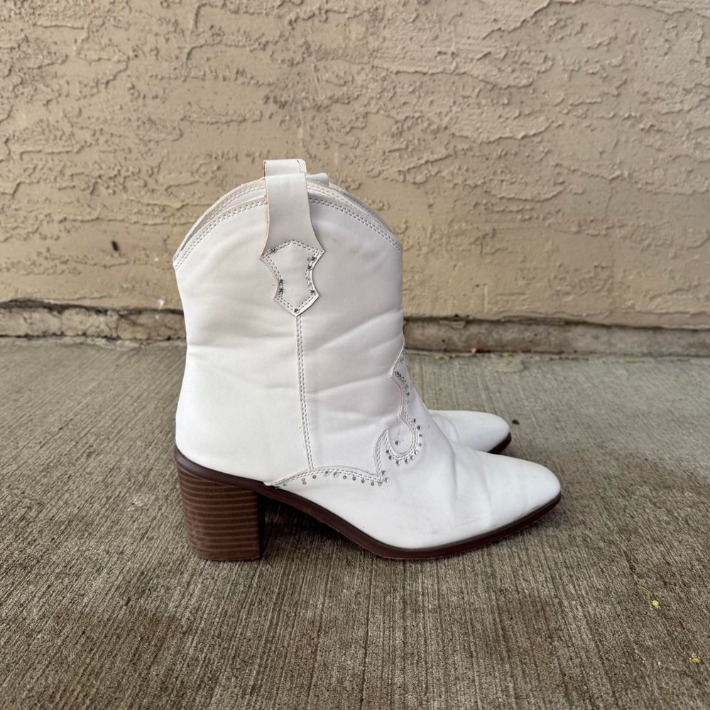 WHITE WESTERN ANKLE BOOTS